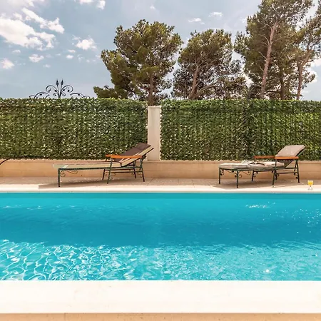 Cozy In With Jacuzzi Makarska